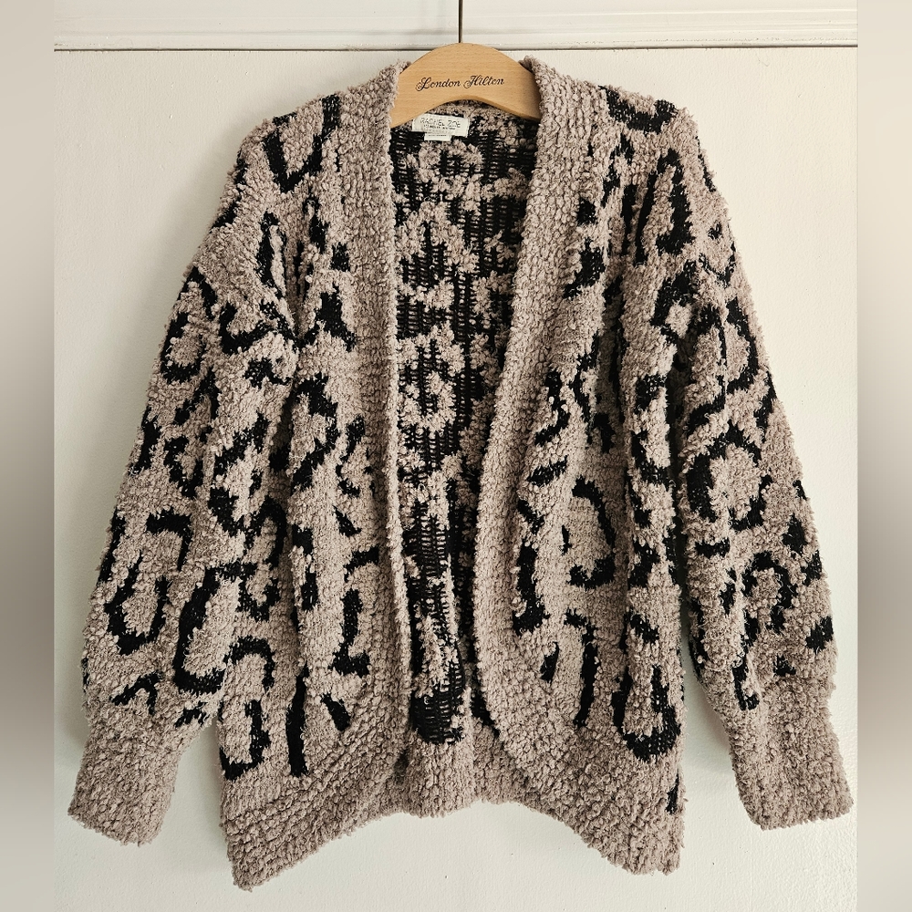 Rachel Zoe Women's Black and Tan Thick Animal Print Cardigan Sweater Size Medium